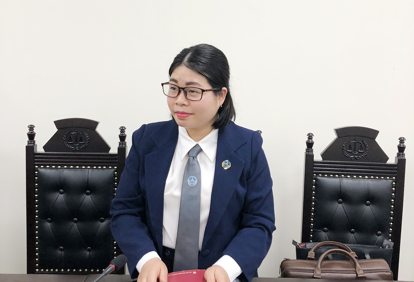 Giấy tờ nhà đất chỉ đứng tên vợ hoặc chồng, khi nào tài sản riêng?